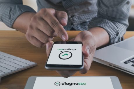 DiagnoSEO on mobile and tablet